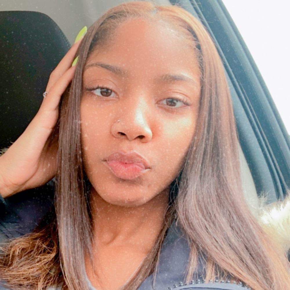 Meet your Posher, Jasmine